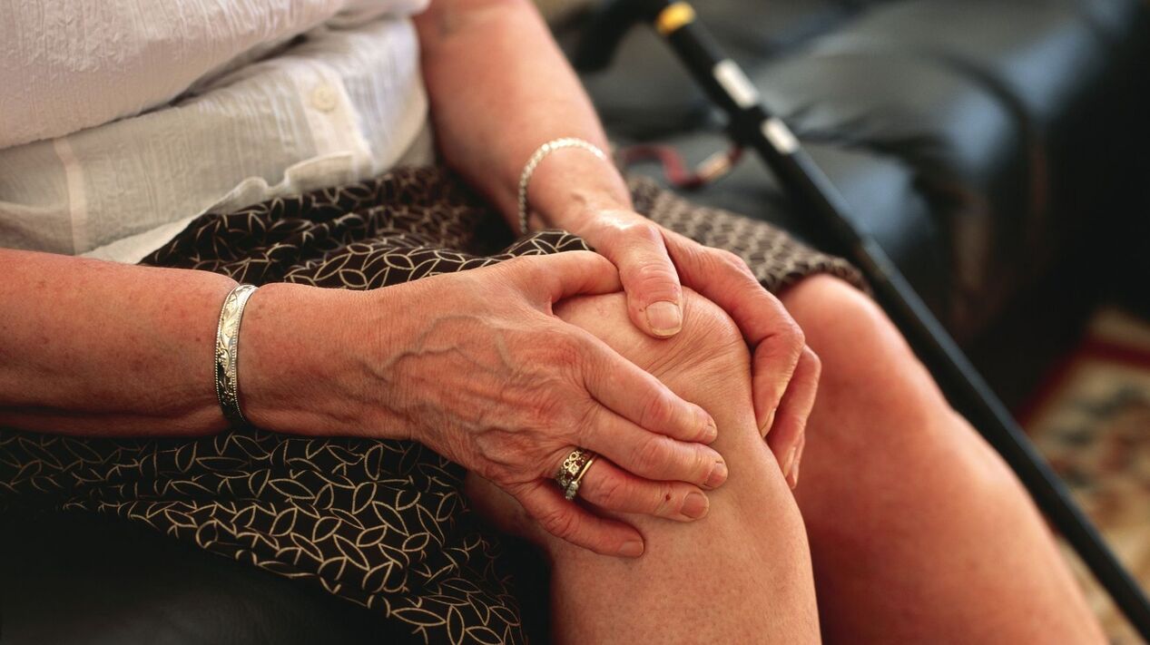 Artroza e gjurit në një grua të moshuar